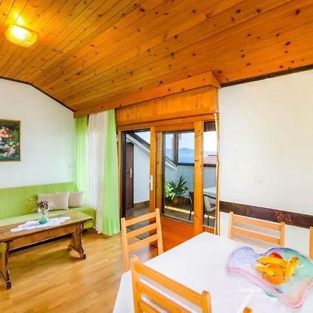 Two-bedroom In Vii Crikvenica