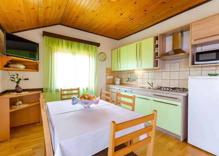 Two-bedroom In Vii Lägenhet Crikvenica